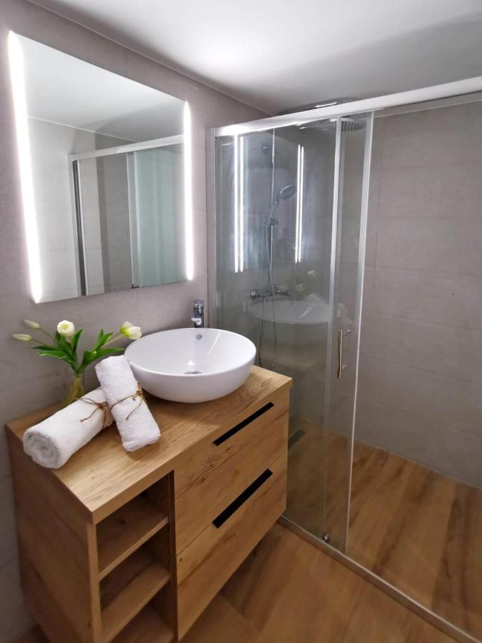 Olmissum Rooftop Sea View Омиш Экстерьер фото